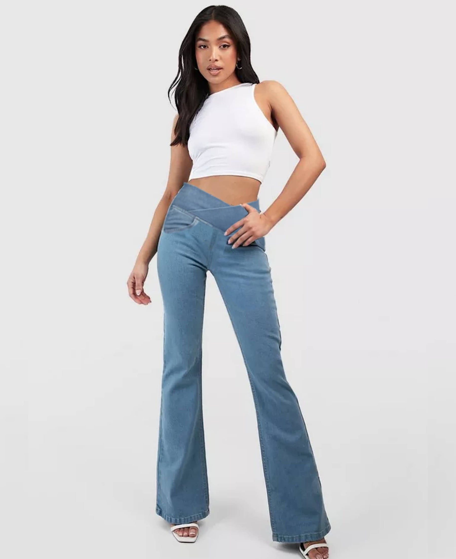 Calça Jeans de Cintura Alta Cruzada - Compre 1 Leve 2